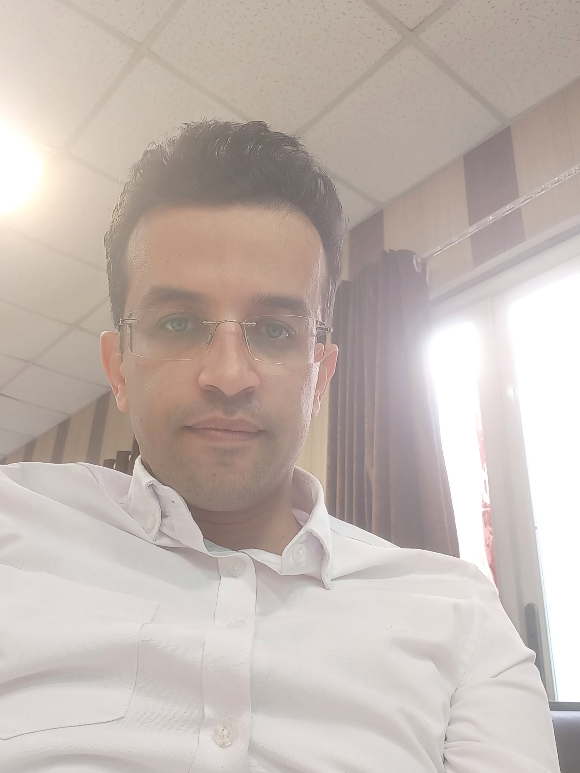 عادل شکاری